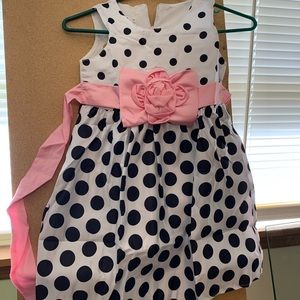 Girls dress